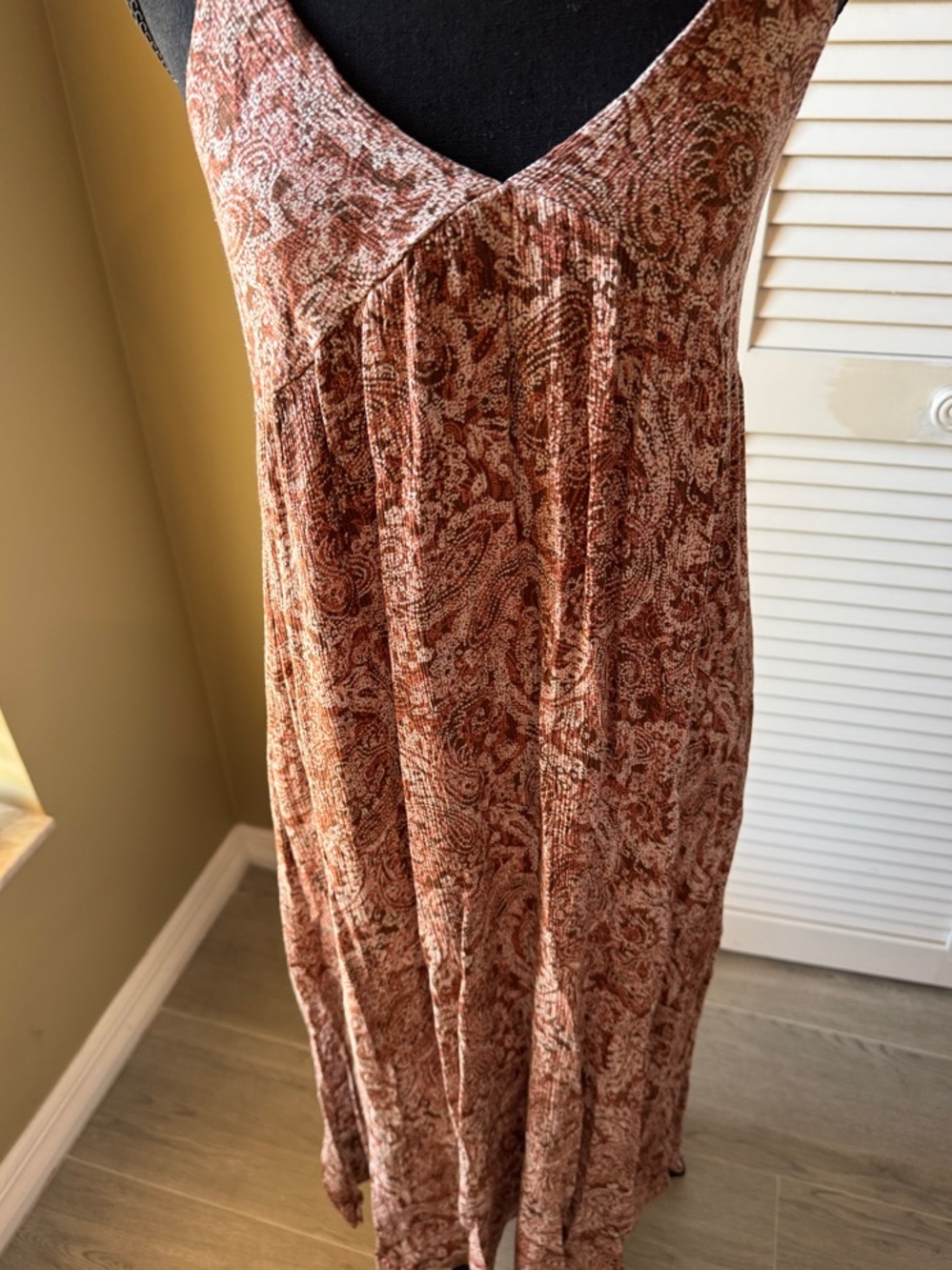 Brown Paisley Spaghetti-Strap Maxi Dress - Picture 2 of 7